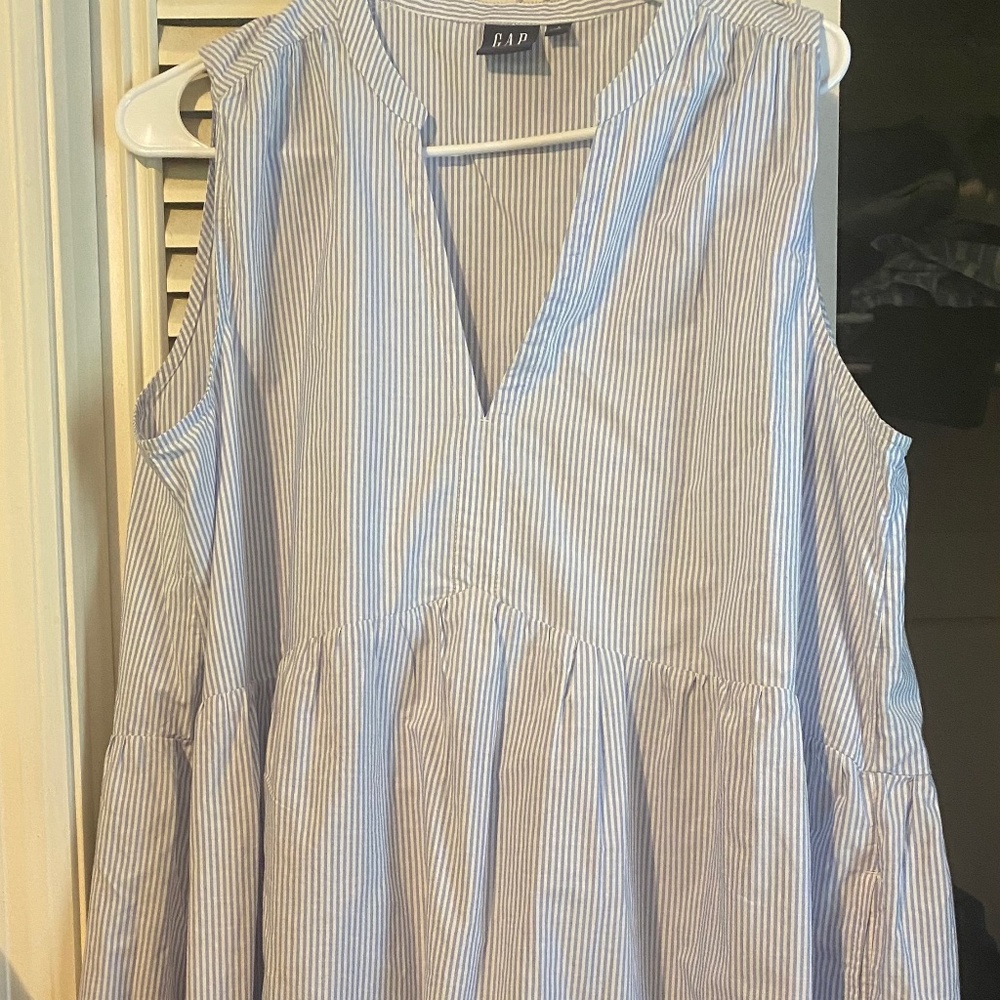 Seersucker dress with eyelet bottom